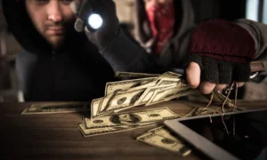 Armed Men Kidnap Karachi Passenger, Steal $8,600 From Digital Account