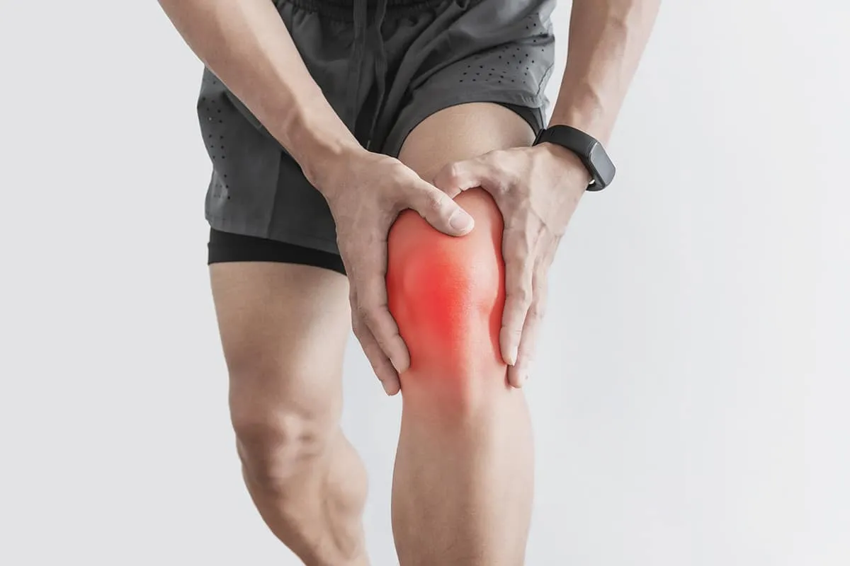 Knee Pain Increasing in Young People, Experts Warn About Lifestyle Causes and Prevention