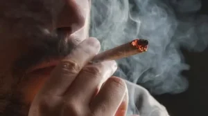 What Happens to Your Body One Week After Quitting Weed, According to Doctors