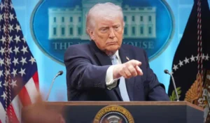 Trump Warns Iran Ceasefire May End as Deadline Nears