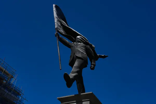 How Did Banksy Put Up a Statue in Central London?
