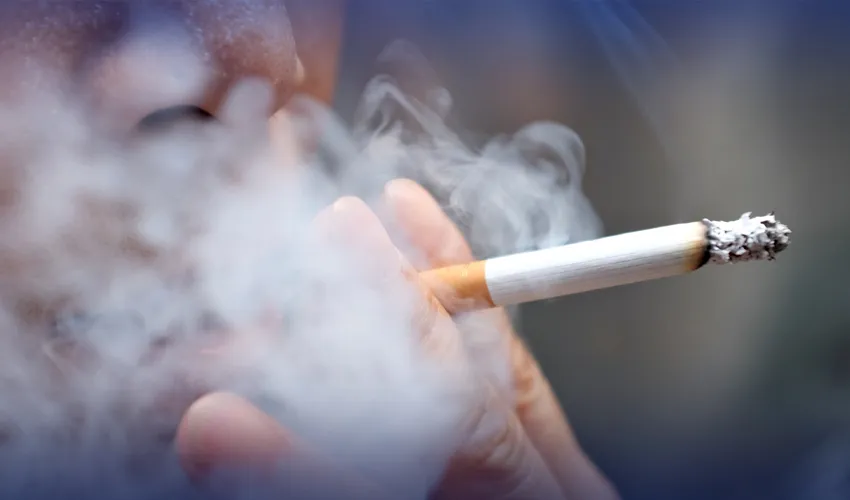 Smoking Kills 164,000 Pakistanis Annually, Costs Economy $6.6bn: WHO