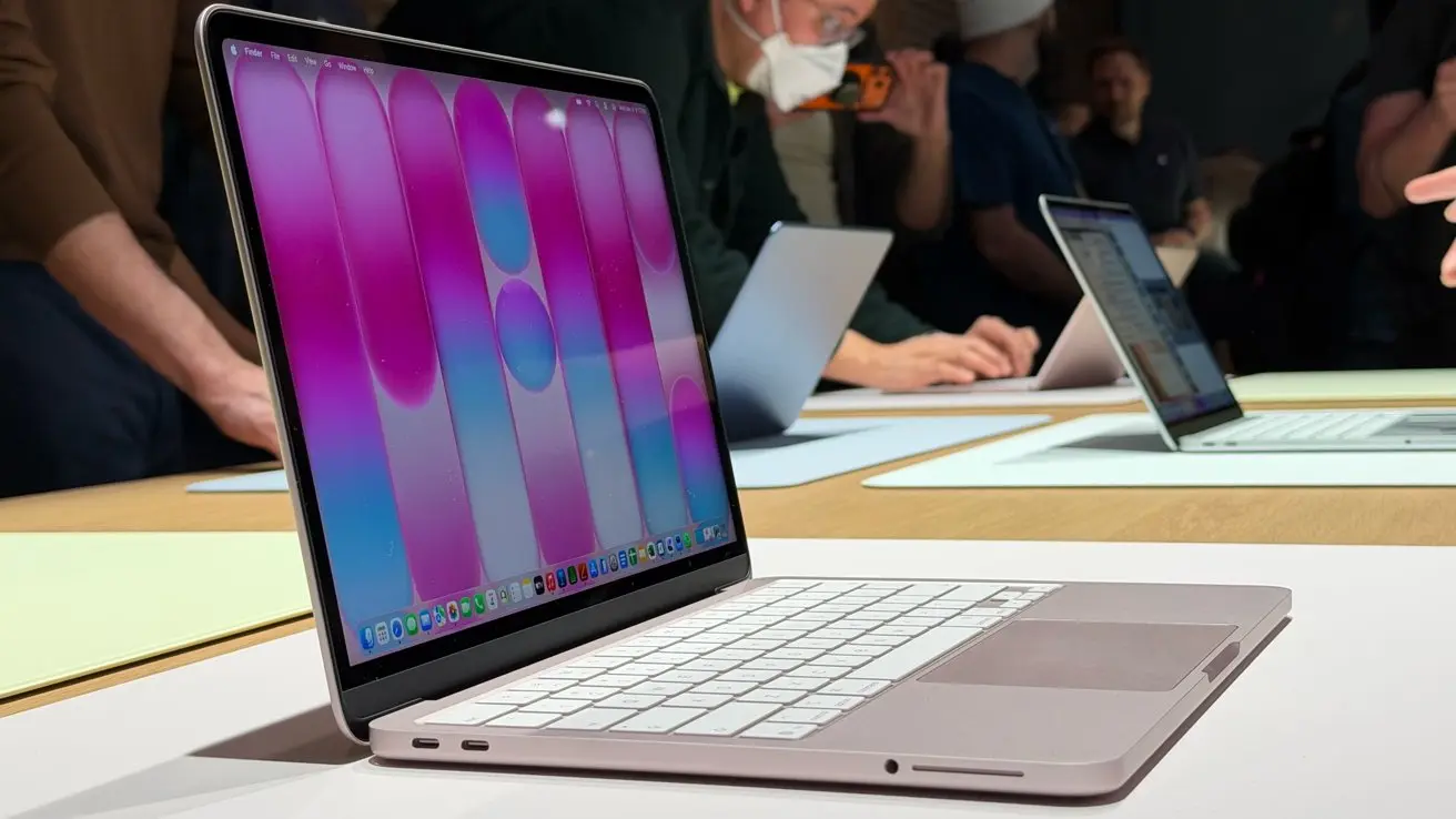 Windows Laptop Makers Take On Apple MacBook Neo in Budget Premium Segment