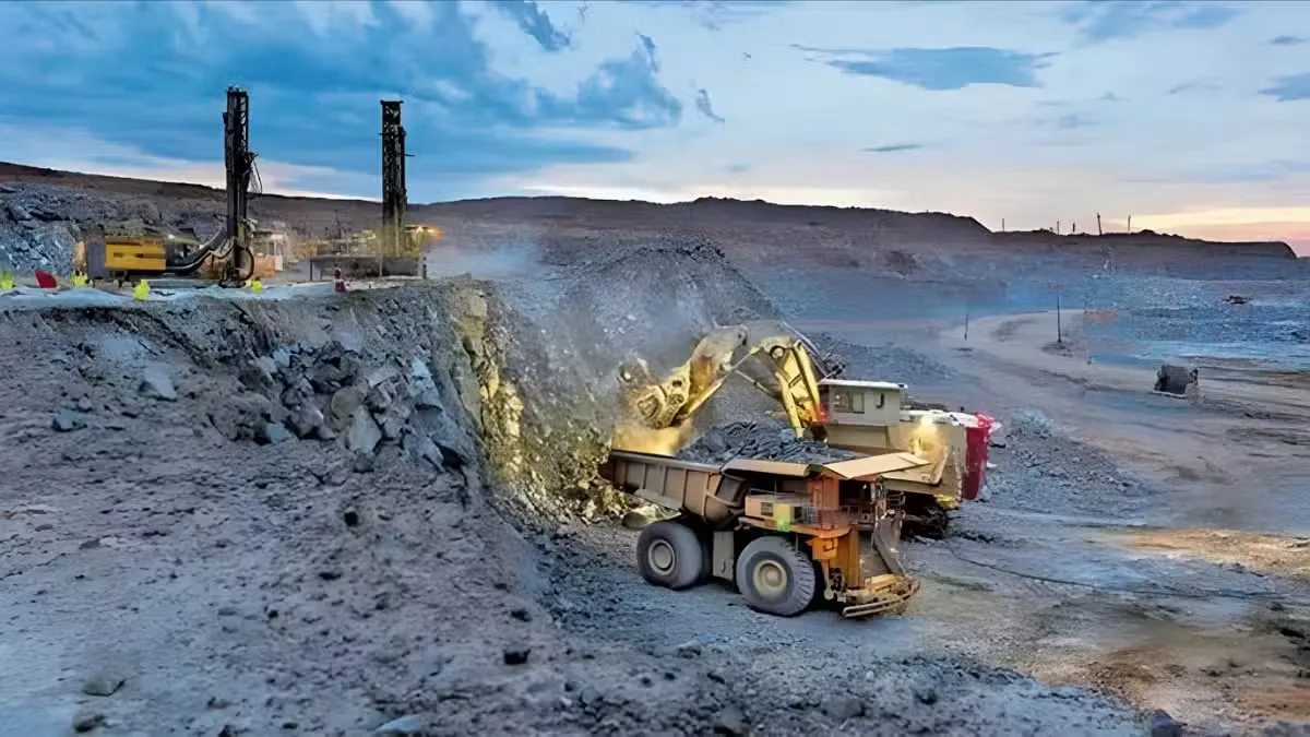 NAB Probes Illegal Phosphate Mining Causing Rs848m Loss