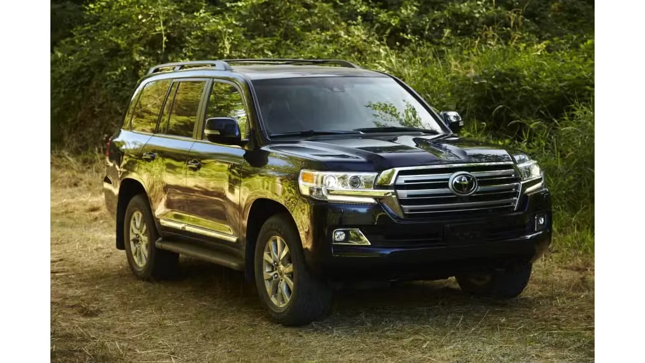 Govt Buys Rs. 95 Million Bulletproof Land Cruiser for CPEC Security