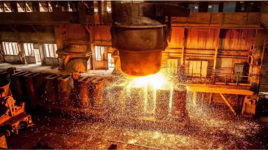Govt Moves to Revive Pakistan Steel Mills, Halts Liquidation