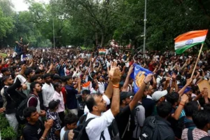 Resistance Beyond Borders: Lesson for Pakistani Youth