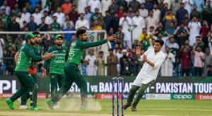 Babar Azam Throws Fan’s Phone After Repeated Pitch Intrusions During Domestic Match