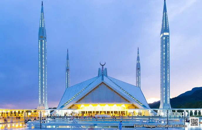Punjab Disburses Rs14.5 Billion to Mosque Imams
