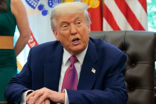 Trump Calls WH Dinner Suspect a ‘Pretty Sick Guy’ as Manifesto, Weapons Details Emerge April 27, 2026