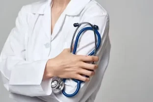 Why Doctors Are Leaving Pakistan and What It Means for Healthcare